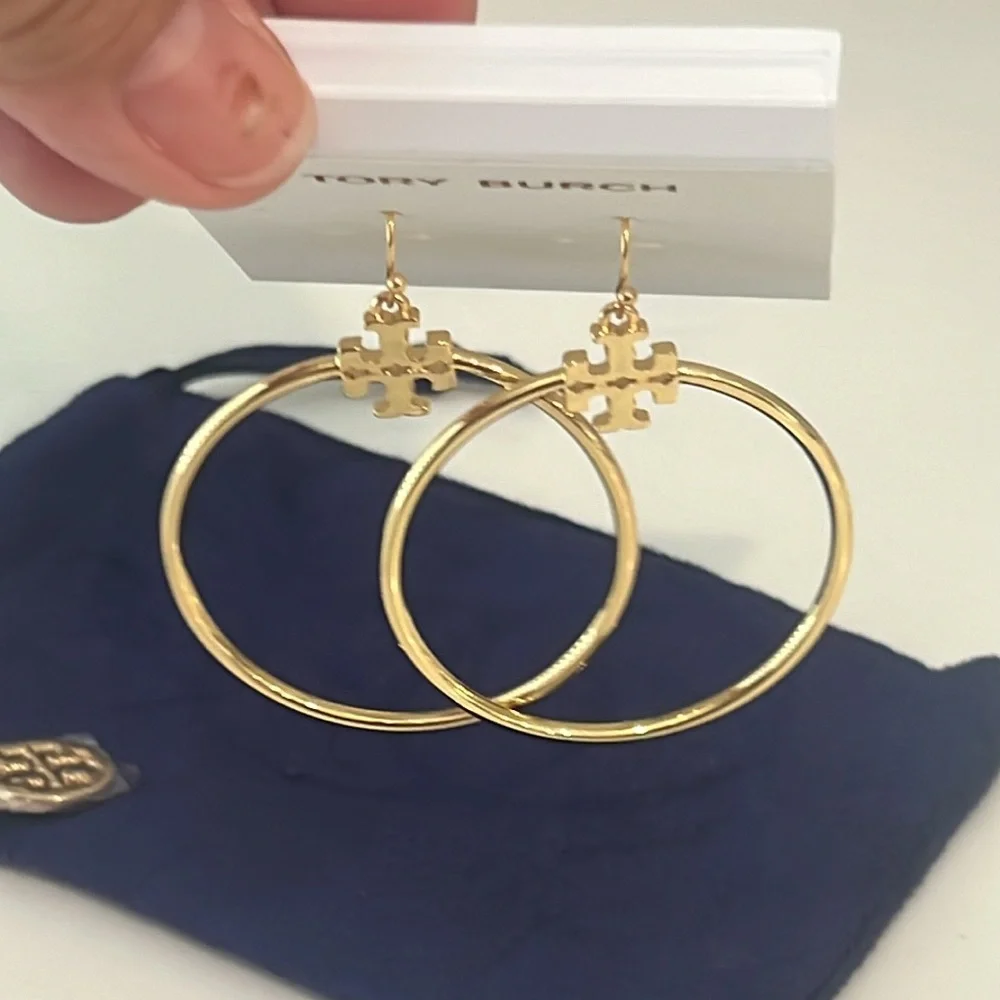 Tory Burch Stocked-T Hoop